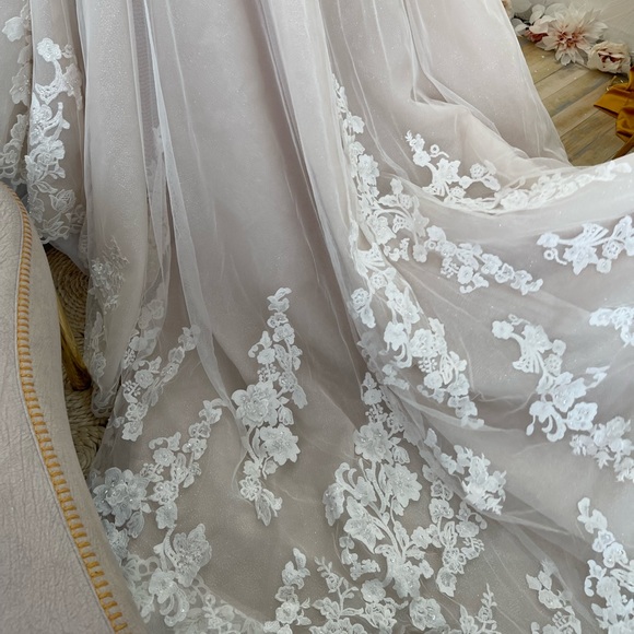 NEW WEDDING DRESS Morilee Gown No Alterations New With Tags Never Worn - Picture 10 of 13